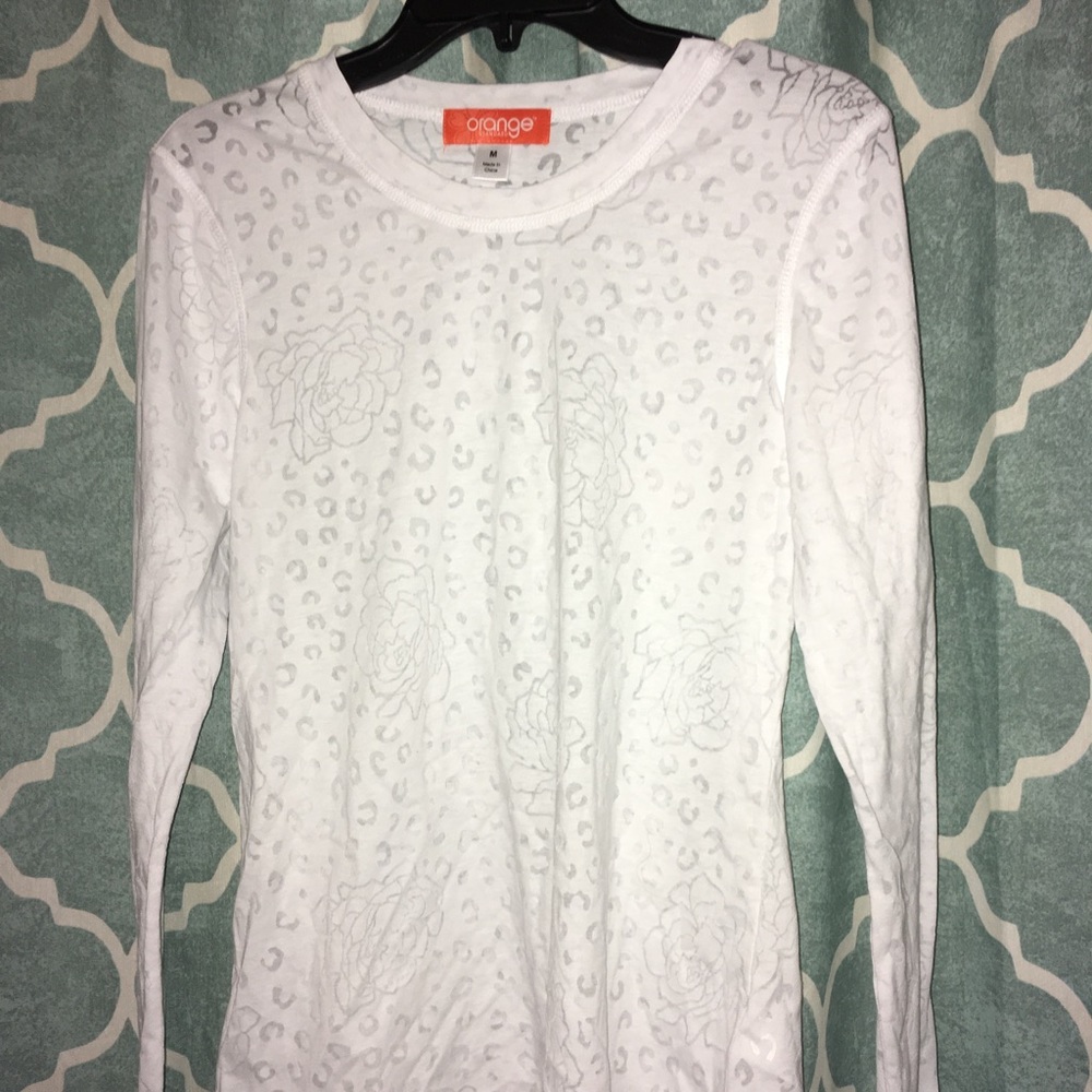 🆑White patterned long sleeve